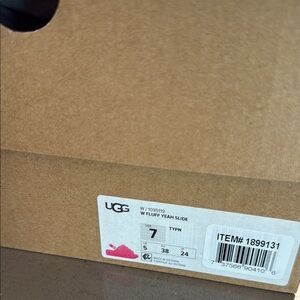 UGG Fluffy Yeah Slide in Bright Pink